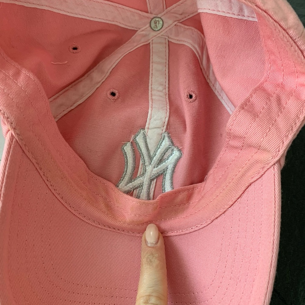 Hat - Picture 6 of 6